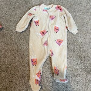 Pekkle fleece footed sleepers pyjamas Popcorn design 6 months beige pink